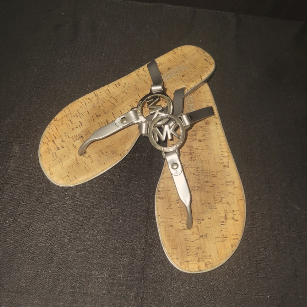 Michael Kors MK Charm Jelly PVC Flip Flop Cork Bottom, Silver 8